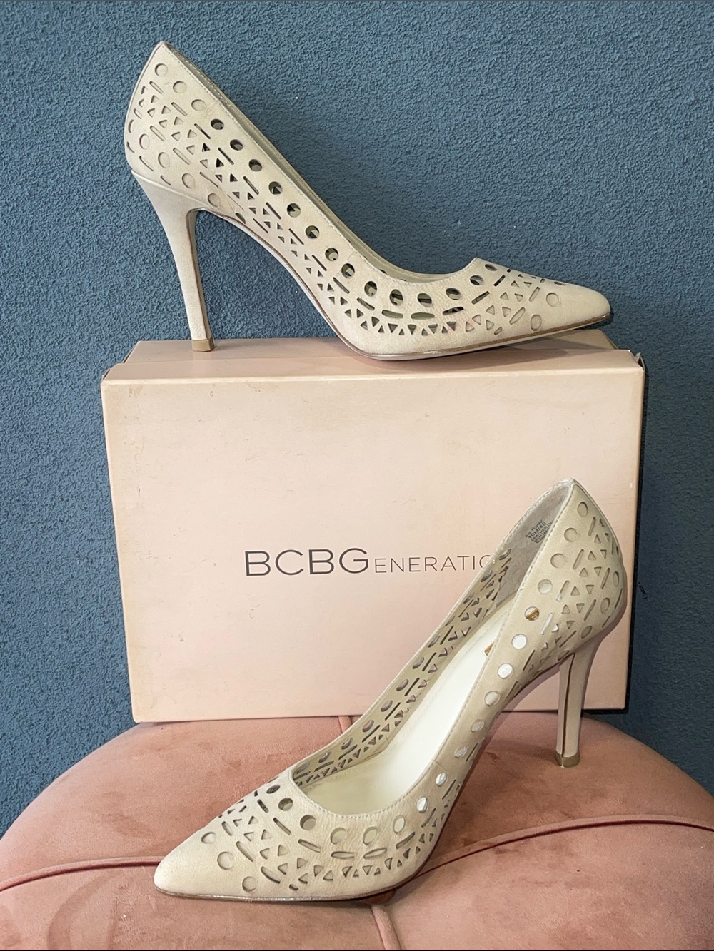BCBGeneration Taupe Laser-Cut Pointed Toe Stiletto Heels Pumps SZ 10